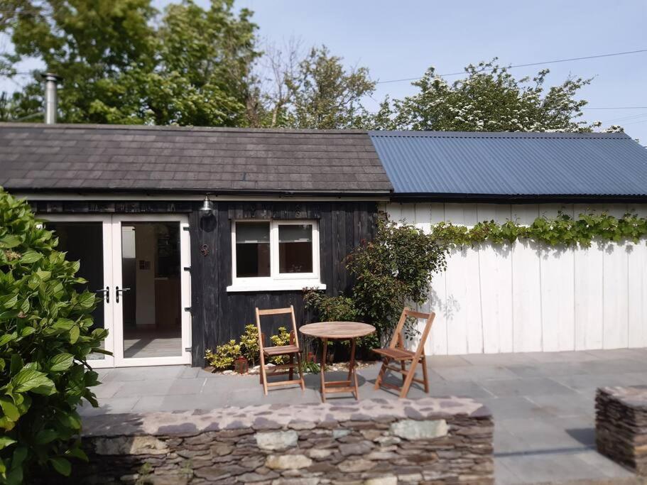 Cosy Cabin Near Lough Hyne Skibbereen Exterior foto